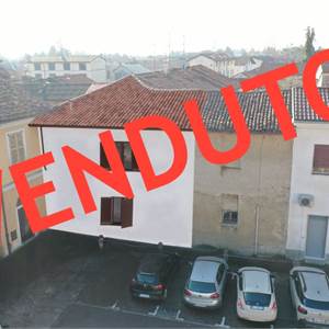 2 locali In Vendita a Sovico