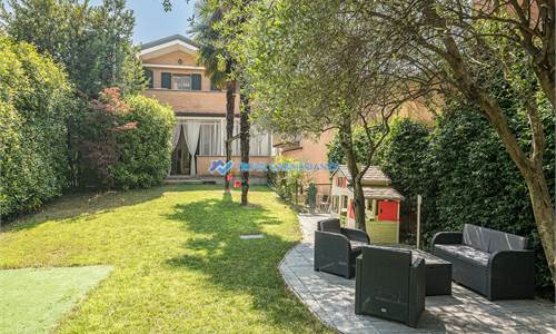 3+ bedroom apartment for Sale in Limbiate
