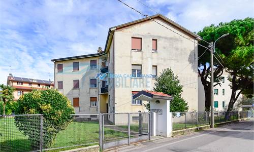 Garage for Sale in Albiate