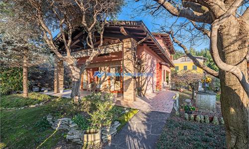 Villa for Sale in Paderno d'Adda