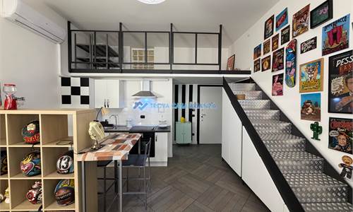 AMPIO MONOLOCALE A LISSONE VIA FRATELLI CAIROLI 7