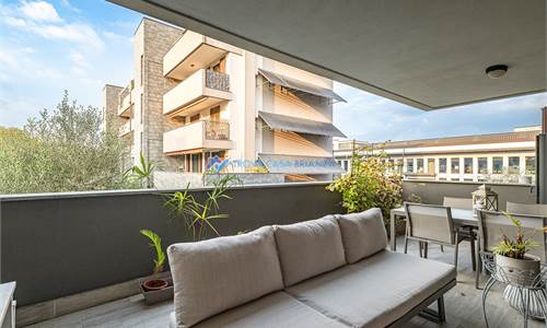 STUPENDO ATTICO con TERRAZZO di RECENTE COSTRUZIONE