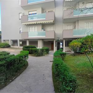 3 locali In Vendita a Monza