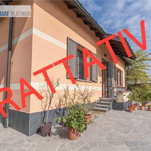 Villa for Sale in Macherio