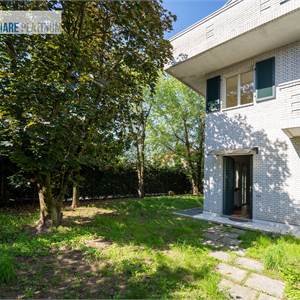 Farmhouse for Sale in Cesano Maderno